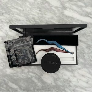 Lashify Wands and Storage Cases